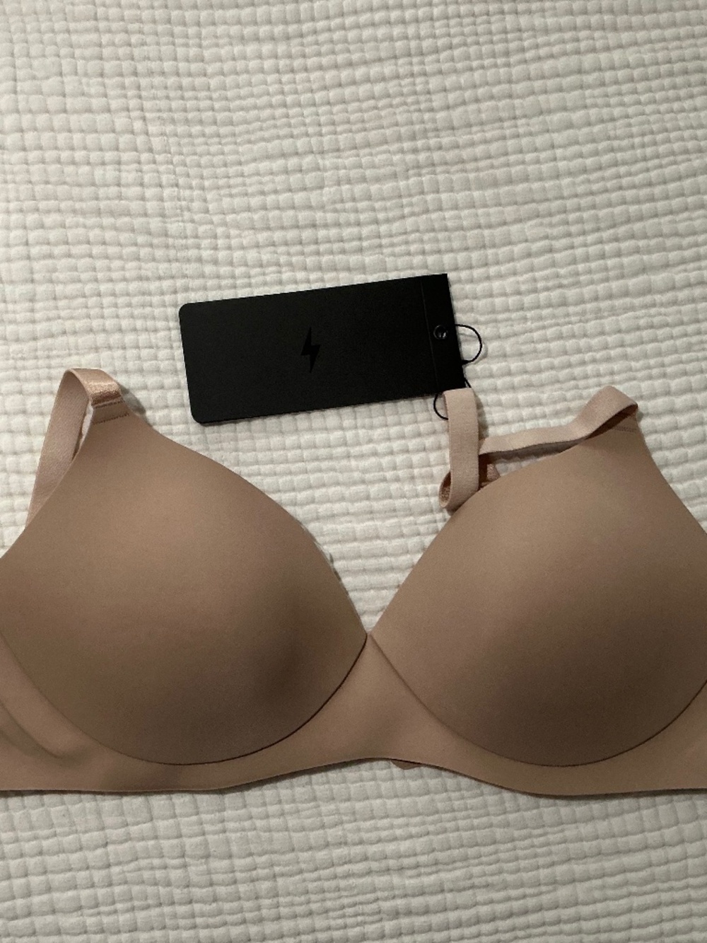 NWT EBY Pain-Free T-Shirt Bra 38B Nude